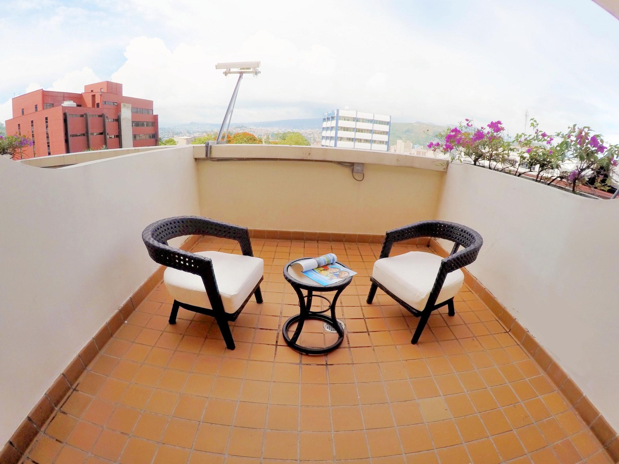 Plaza Del General Aparthotel Tegucigalpa Ngoại thất bức ảnh