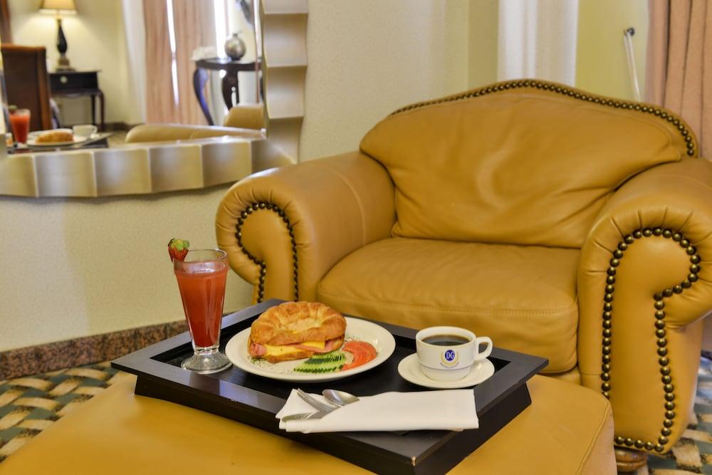 Plaza Del General Aparthotel Tegucigalpa Ngoại thất bức ảnh